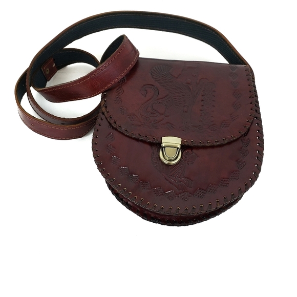 Tooled leather saddle crossbody bag - Picture 3 of 9